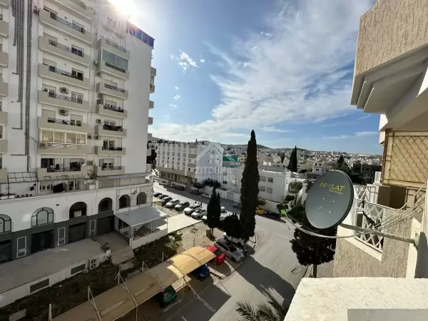 A Vendre un spacieux appartement à Ariana