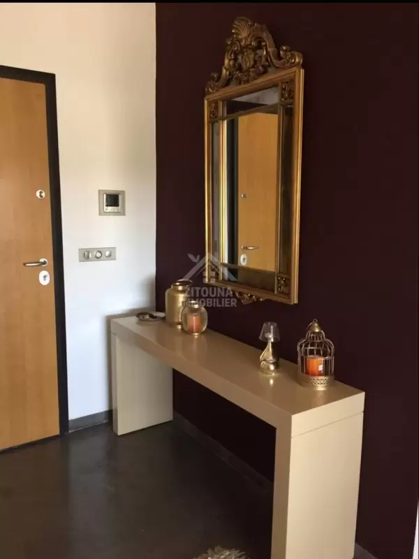 Appartement s+4 de haut standing à louer à la Marsa
