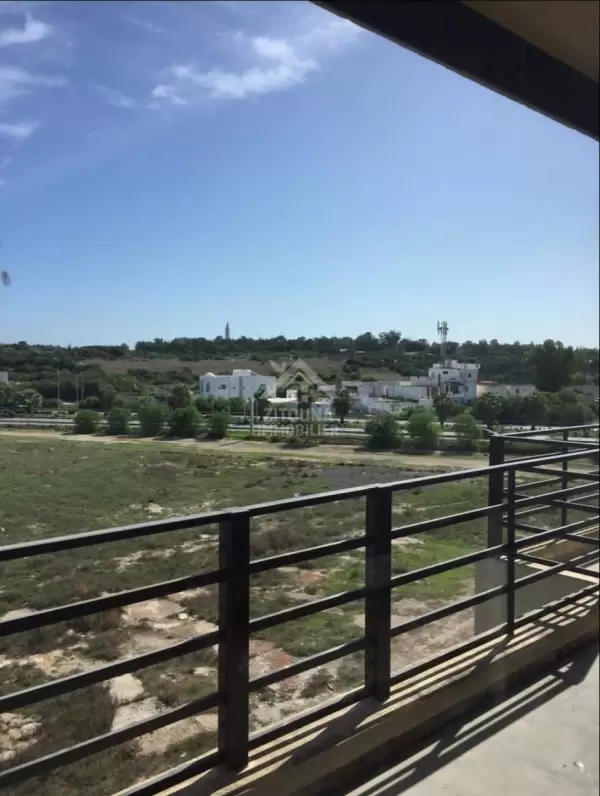 Appartement s+4 de haut standing à louer à la Marsa