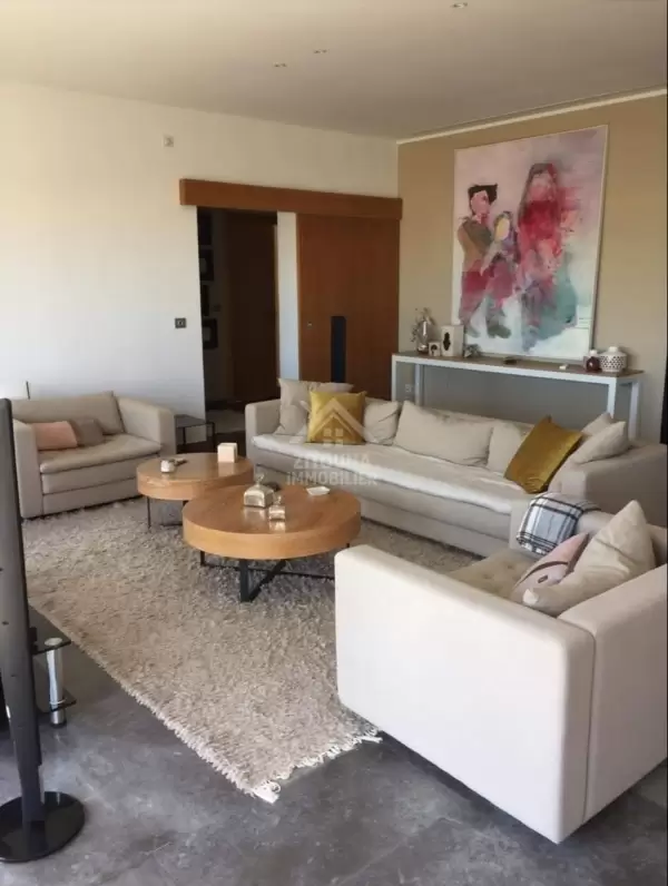 Appartement s+4 de haut standing à louer à la Marsa
