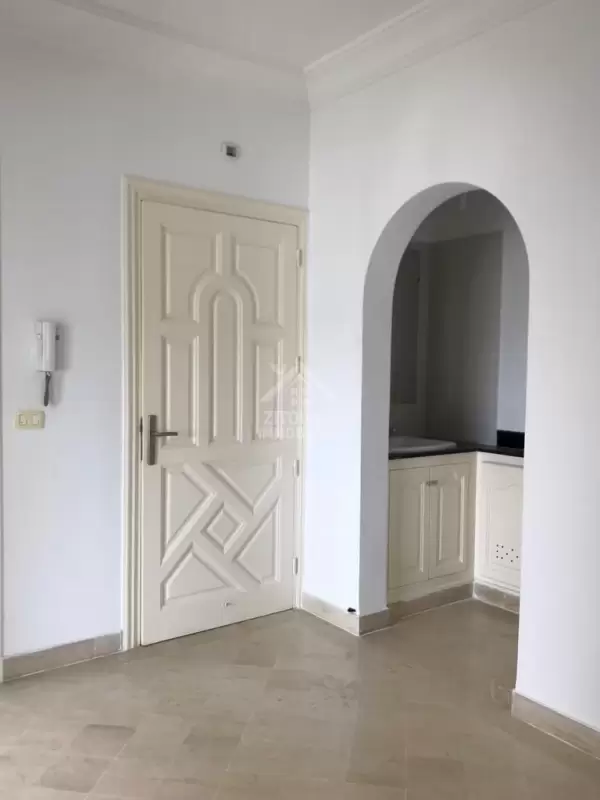 A Louer un appartement spacieux dans une petite résidence à Gammarth