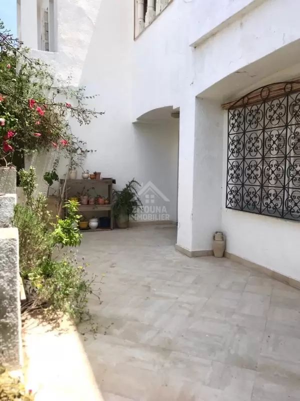A LOUER Une maison meublée indépendante au RDC à la Marsa sidi Abdelaziz