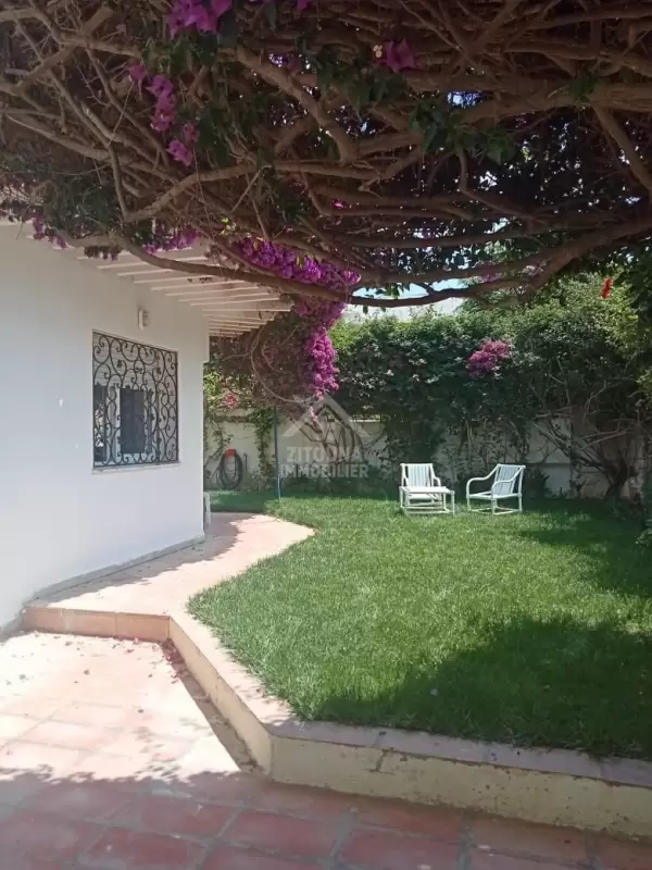 A louer un RDC de villa indépendant à la Marsa