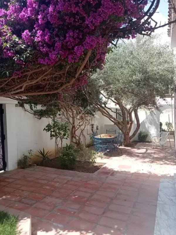 A louer un RDC de villa indépendant à la Marsa
