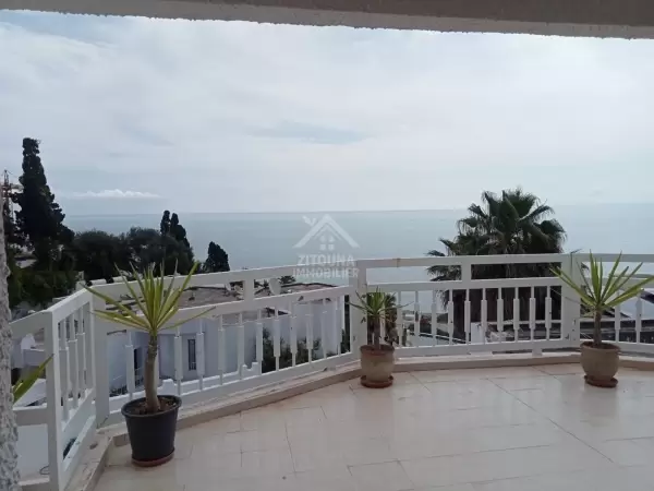 A louer un  étage de villa à Gammarth