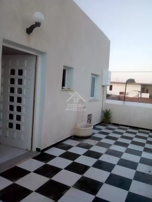 A Vendre un Immeuble R+1 à Tinja Bizerte