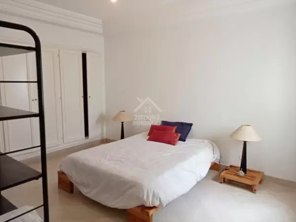 A louer un appartement S+3 meublé avec vue mer à la Marsa corniche