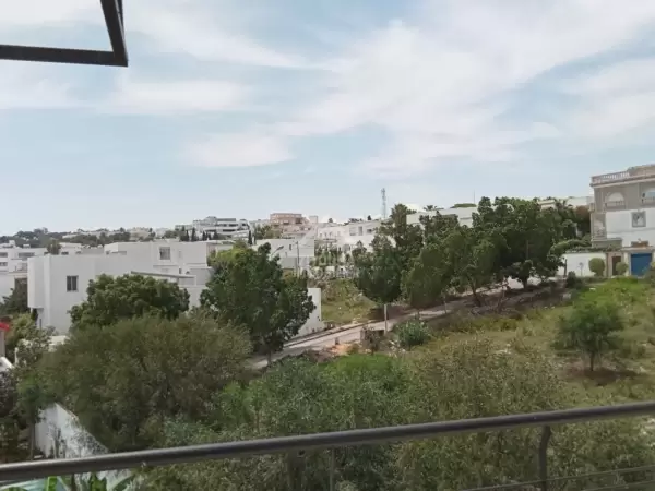 A vendre un appartement s+3 à Gammarth