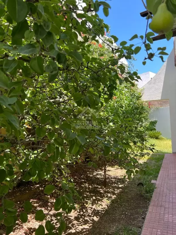 A vendre une spacieuse villa s+5 Manar 1