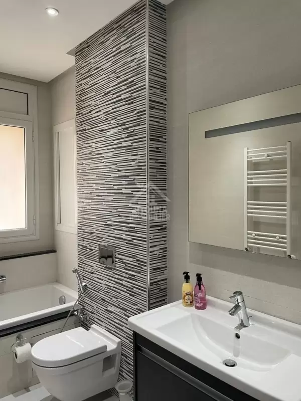 A louer un appartement s+2 non meublé aux jardins de Carthage