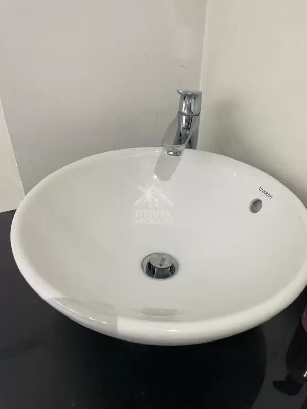 A louer un appartement s+2 non meublé aux jardins de Carthage