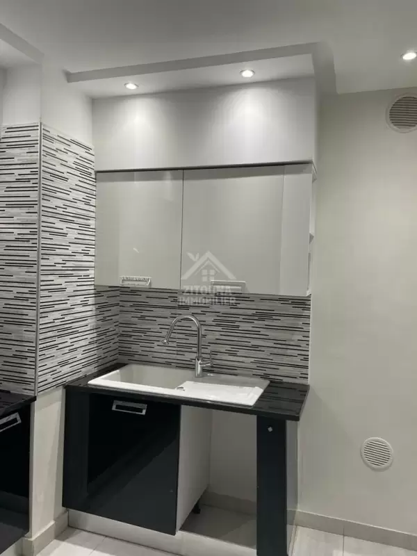 A louer un appartement s+2 non meublé aux jardins de Carthage