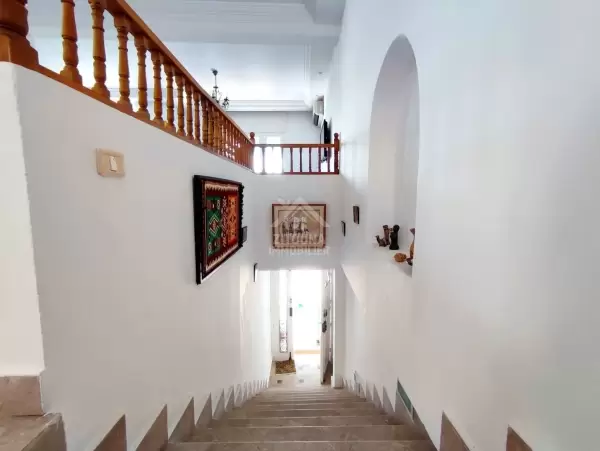 A louer un bel appartement meublé à Sidi Bousaid avec une belle terrasse
