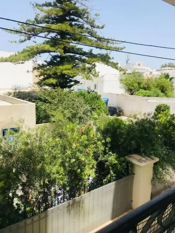 A louer un bel appartement de très haut standing à la Marsa Plage