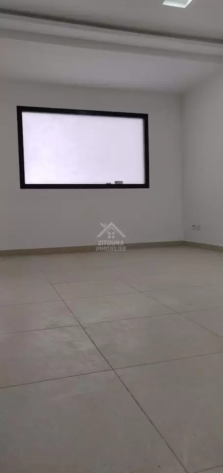 A louer ou A vendre deux bureaux à Borj Louzir Ariana