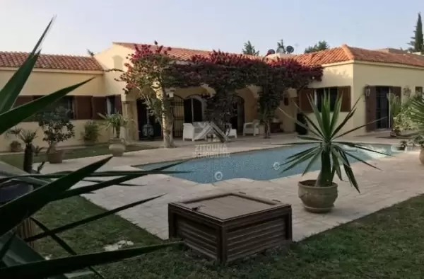 A louer une villa de charme à la Soukra