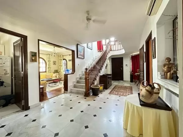 à vendre une villa style provençal à la marsa