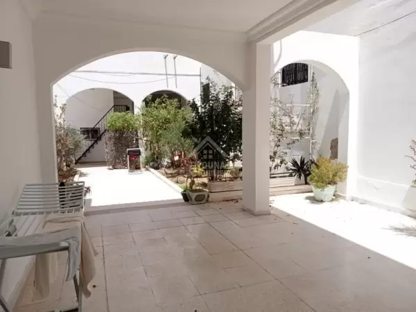 A louer un beau duplex meublé à la Marsa Plage