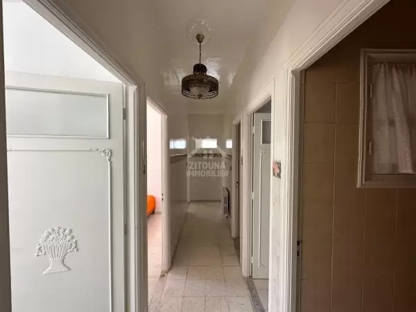 A louer un étage de villa à La Marsa ville