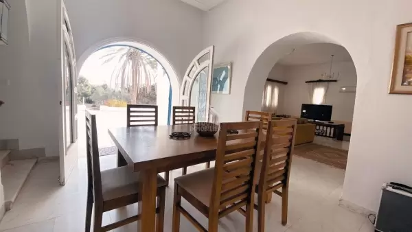 A la location la demeure des cinq palimiers à Chott Meriem Sousse