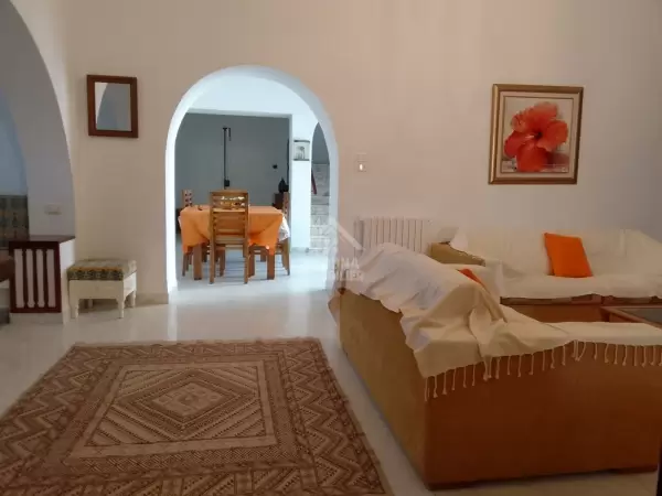 A la location la demeure des cinq palimiers à Chott Meriem Sousse