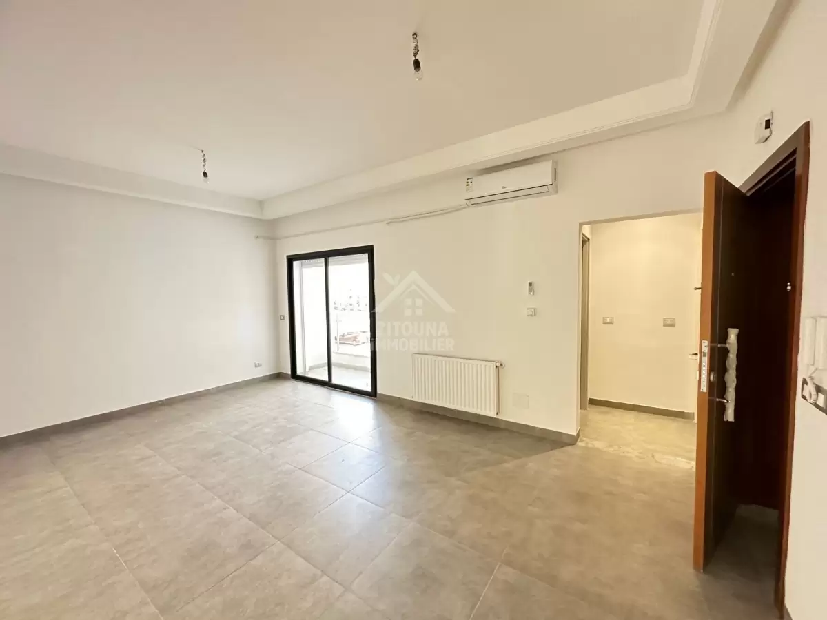 A louer un bel appartement aux jardins de carthage