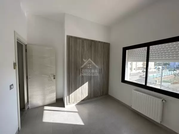A louer un bel appartement aux jardins de carthage