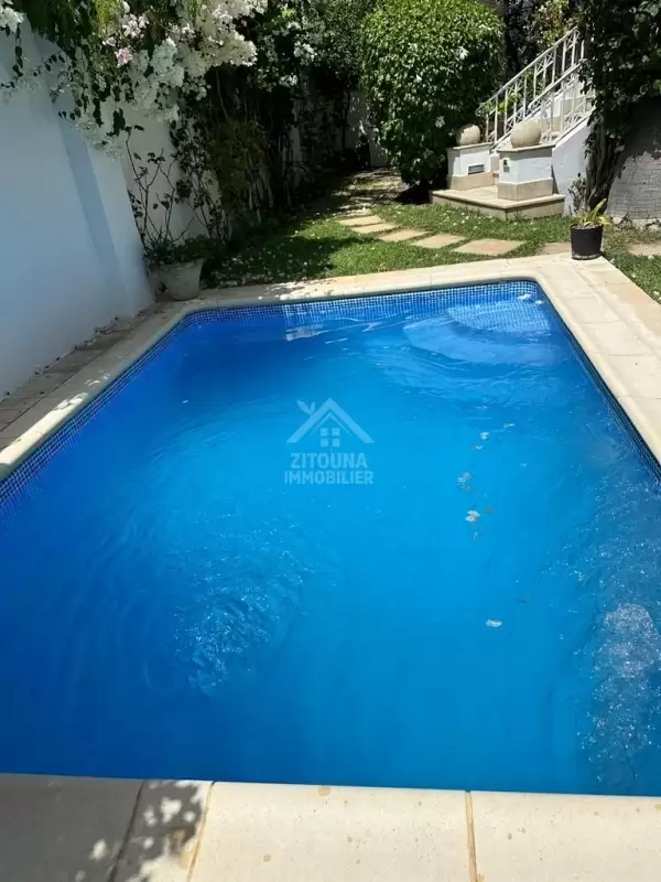 A louer une belle villa Carthage