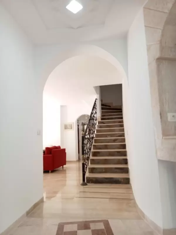 A louer une belle villa à Sidi Bousaid