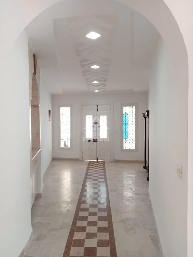 A louer une belle villa à Sidi Bousaid