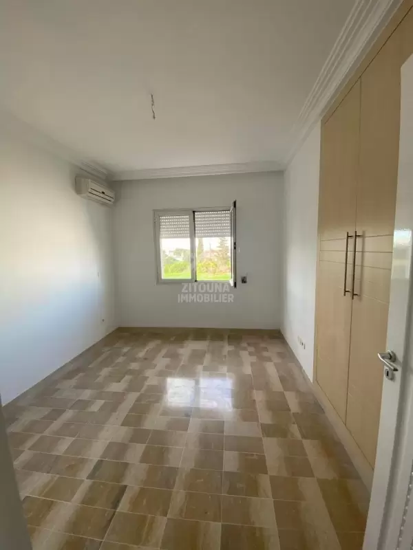 A louer un appartement s+2 vide à Sidi Daoued