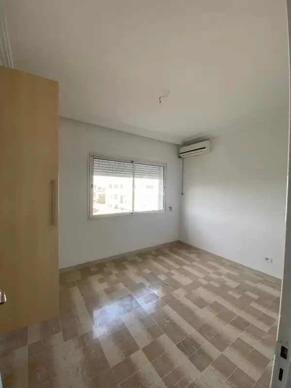 A louer un appartement s+2 vide à Sidi Daoued