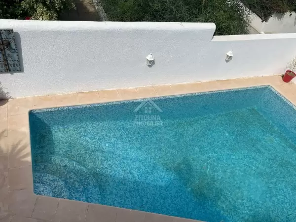 A louer un duplex vue sur mer avec piscine à golden tulip