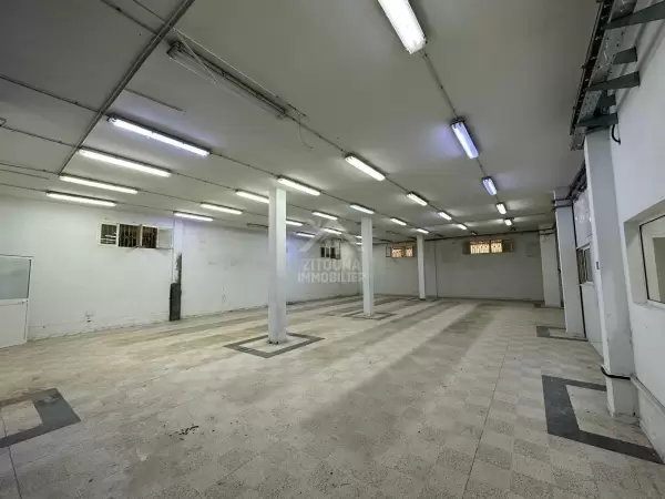 A louer un Dépôt à la Marsa