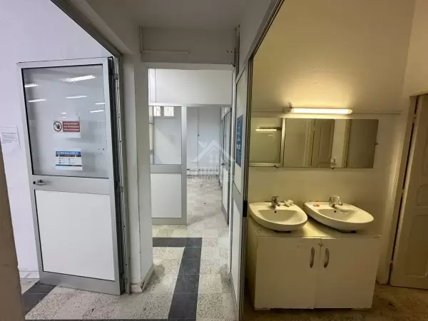 A louer un Dépôt à la Marsa