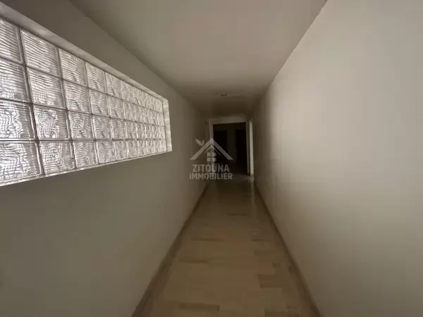 A Vendre un appartement s+2 à la Soukra