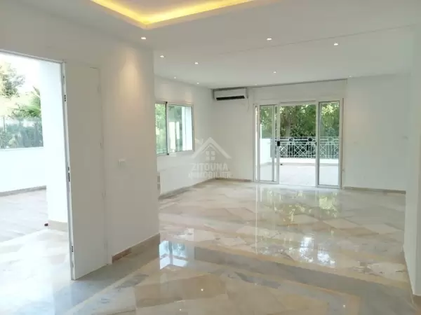 A louer un appartement s+3 avec jardin à la Marsa