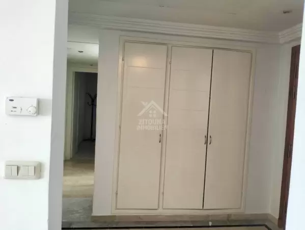 A Louer un appartement s+2 à la Marsa Plage