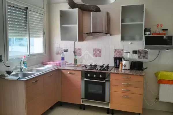 A Louer un appartement s+2 à la Marsa Plage