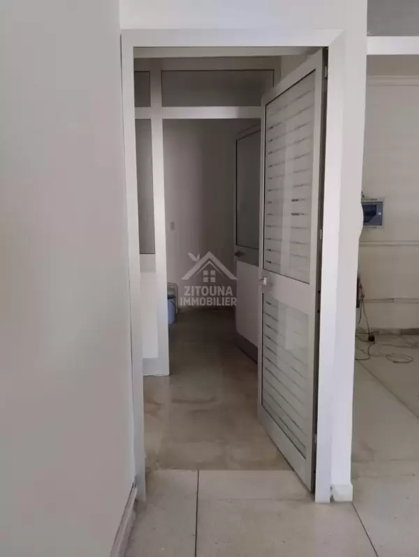 A louer open space en gérance libre à Charguia 1