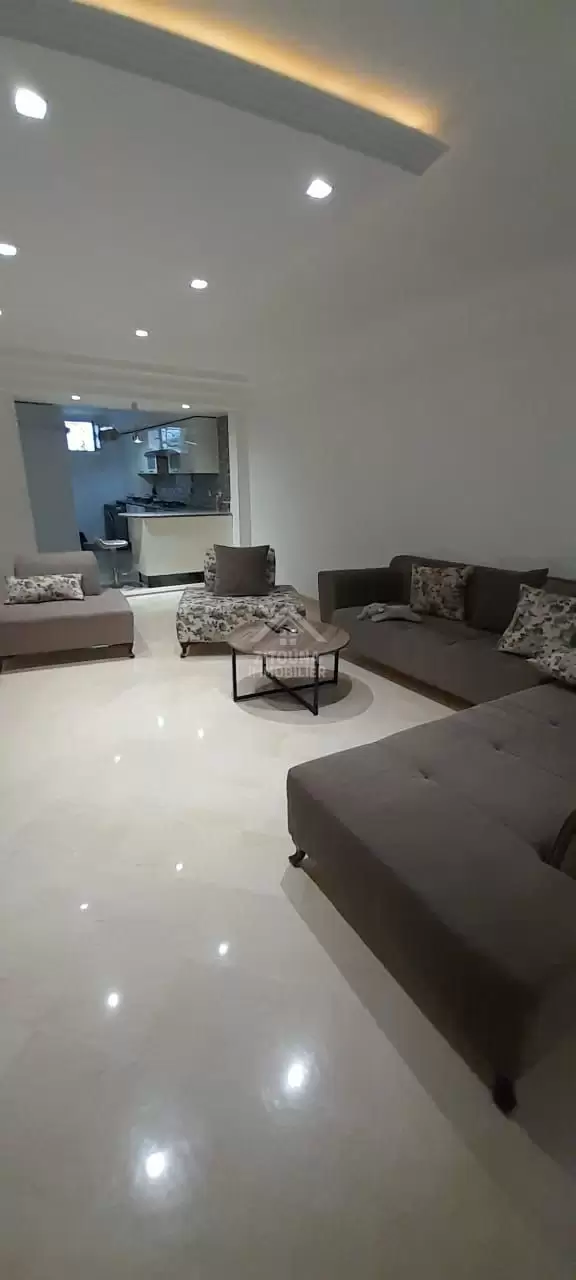 A vendre un Triplex à la Marsa Route du Relais
