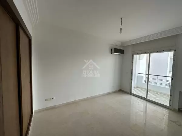 A vendre un appartement à Gammarth Superieure