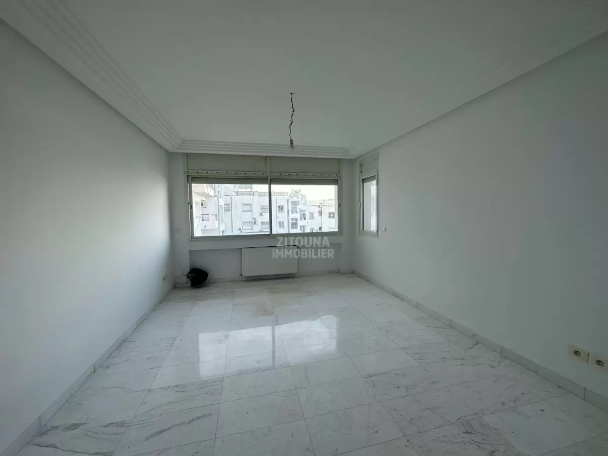 A vendre un appartement à Gammarth Superieure