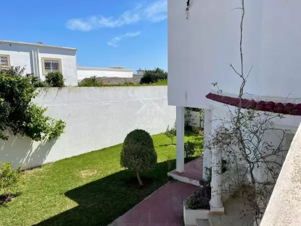 A vendre une maison à la soukra