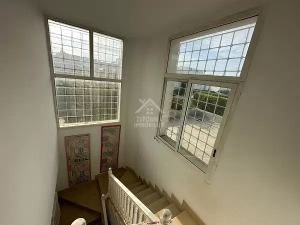 A louer un duplex S+3 à la Marsa Route du Relais