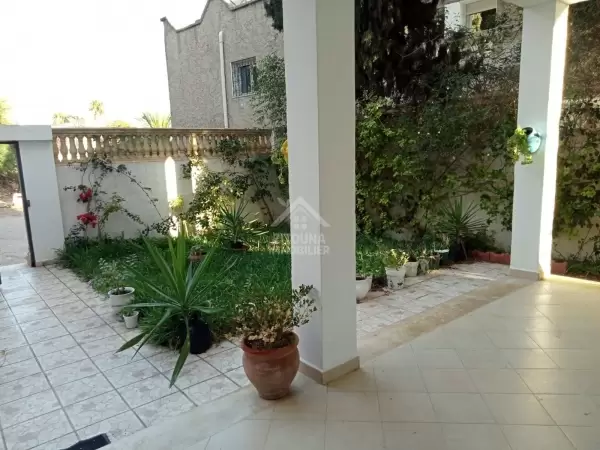 A louer un rdc de villa S+3 à à la Marsa Sidi Abdelaziz