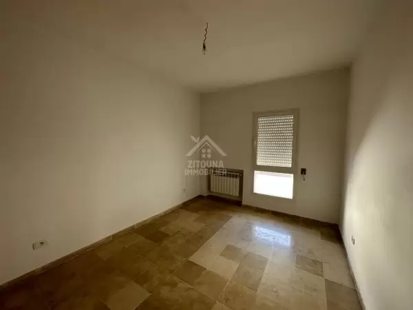 A louer un Bel appartement S+3 à La Soukra