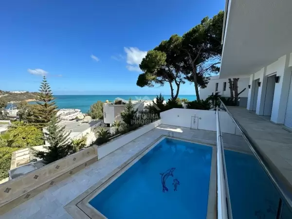 A louer une villa avec une vue imprenable sur mer