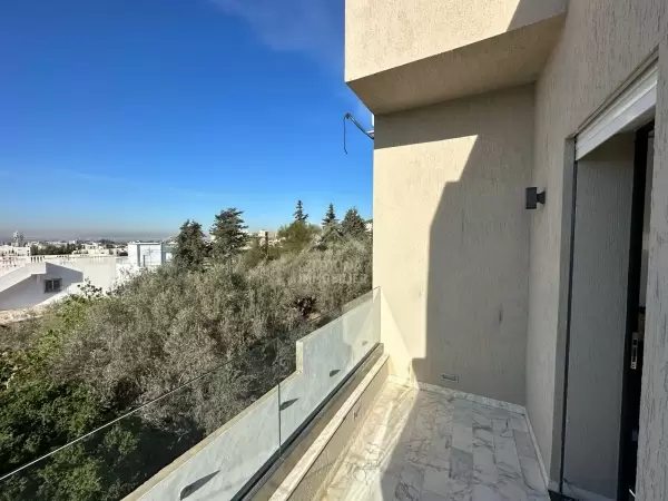 À louer un Charmant appartement meublé à Gammarth