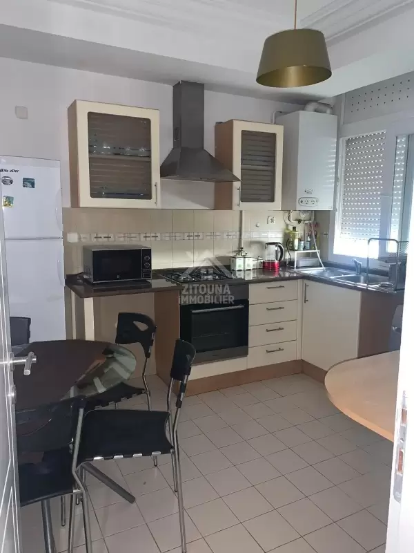A louer un bel appartement S+2 meublé à la Marsa